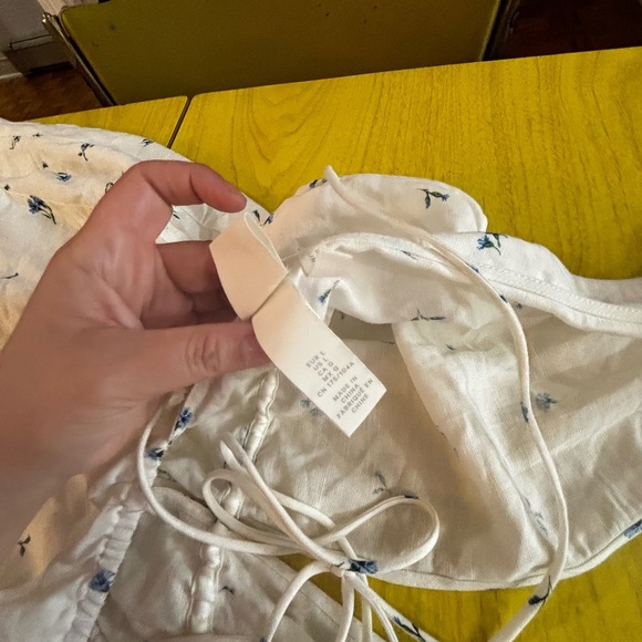 hm white dress with little flowers and tie up - looking for best offer - Picture 5 of 5